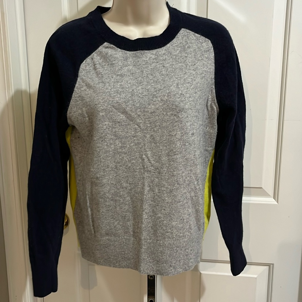 Banana republic, Italian Merino blend sweater, women's size medium